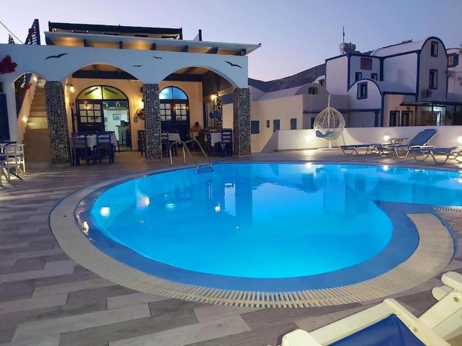 Irene's Sunshine Perivolos (Santorini)